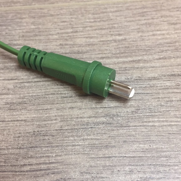 Kurt Adler LED Color-Changing Light Star Treetop - Picture 2 of 3